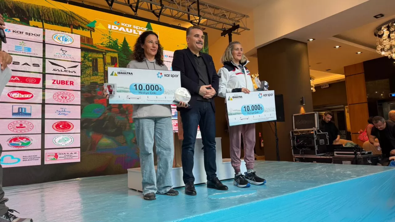 Edremit'te Kar Spor İda Ultra Maratonu'nun Ödül Töreni Gerçekleşti