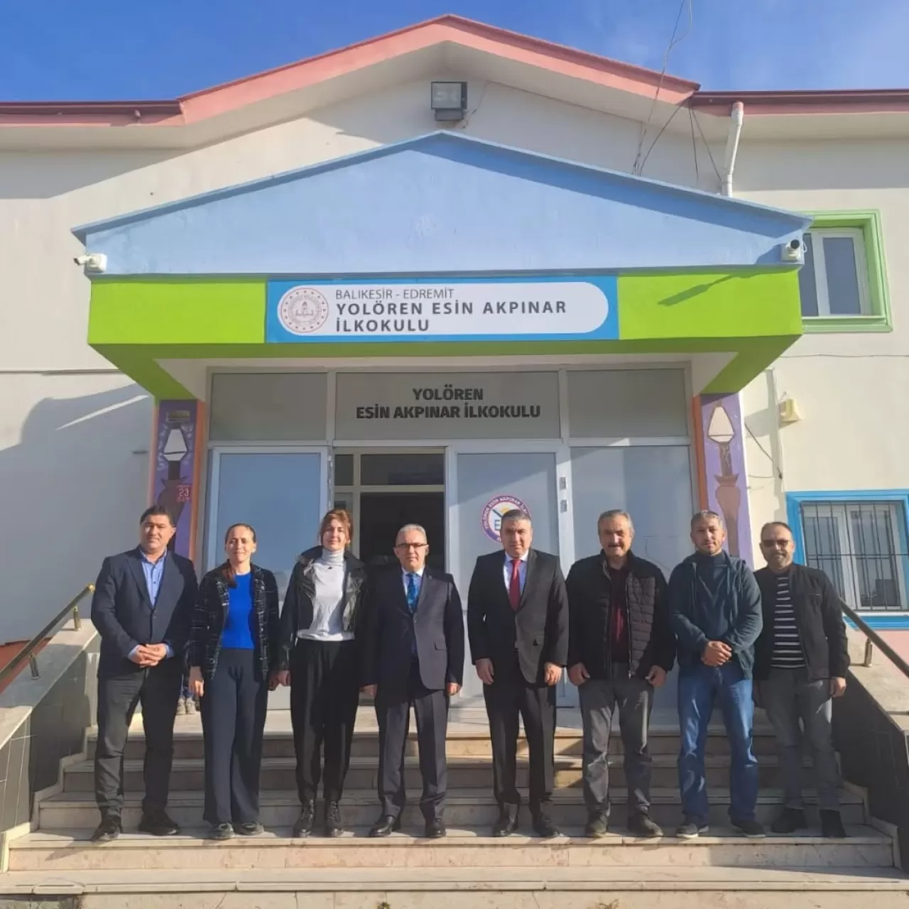 Edremit İlçe Milli Eğitim Müdürü Ramazan Esmen, Yolören Esin Akpınar İlkokulu'nu Ziyaret Etti