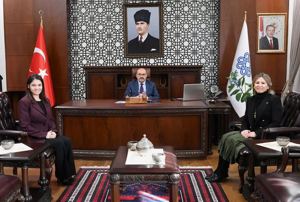 Balıkesirli İş Kadınları Vali Ustaoğlu'nu Ziyaret Etti