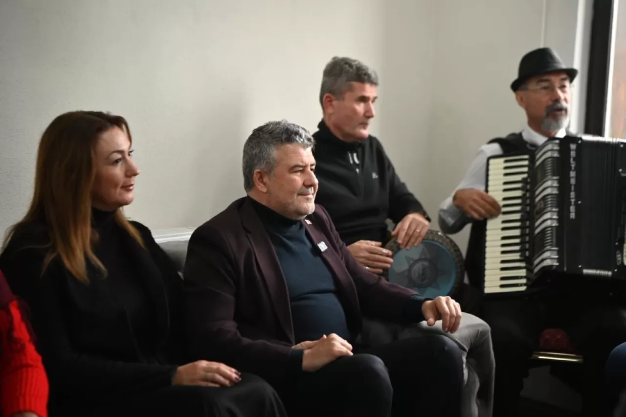 Karesi'de Özel Gereksinimli Bireyler Emekliler Lokali'nde Ağırlandı