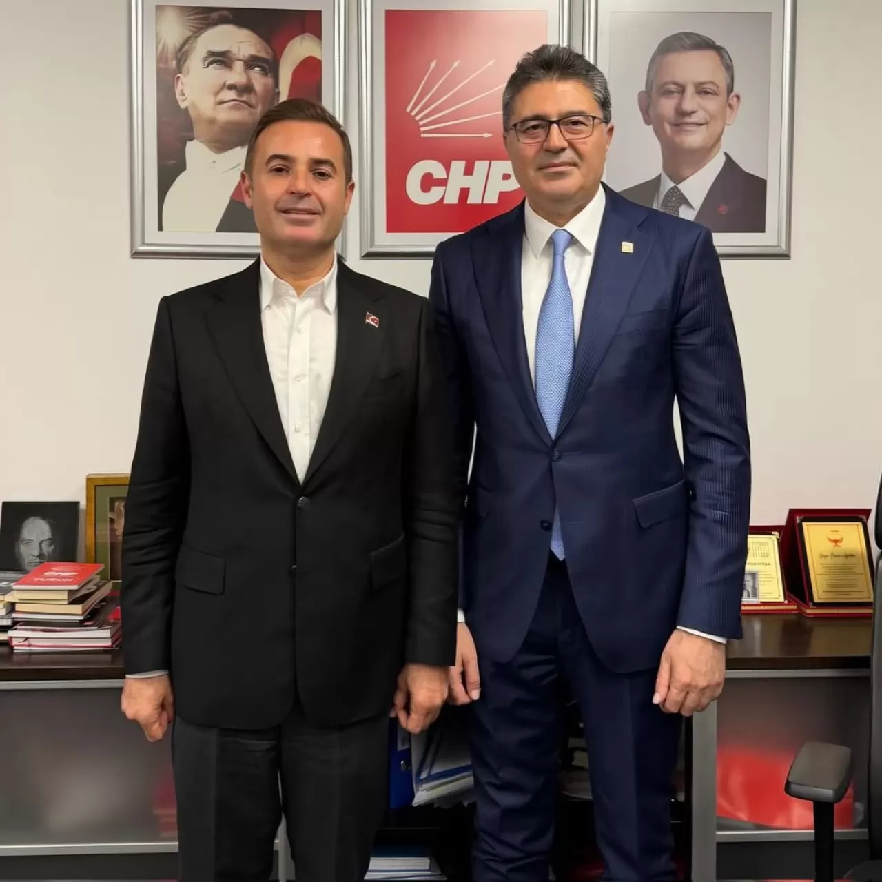 Balıkesir Belediye Başkanı Ahmet Akın, CHP'nin Yeni Genel Başkan Yardımcısını Tebrik Etti