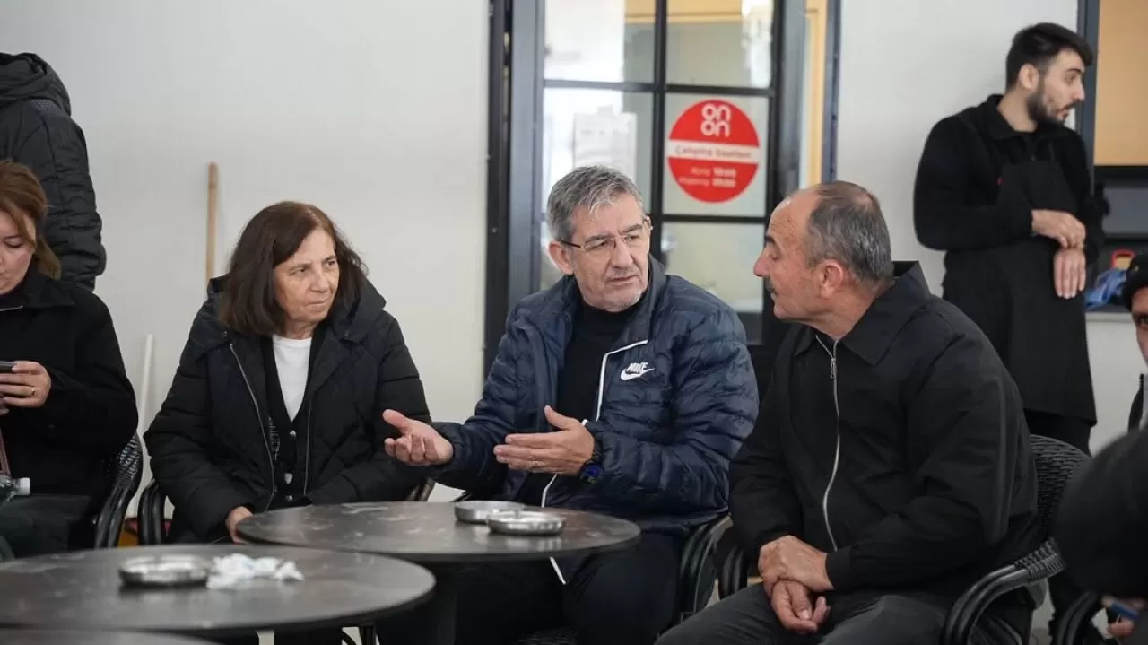 Sındırgı Belediyesi'nden Depremzedelere Gıda Desteği