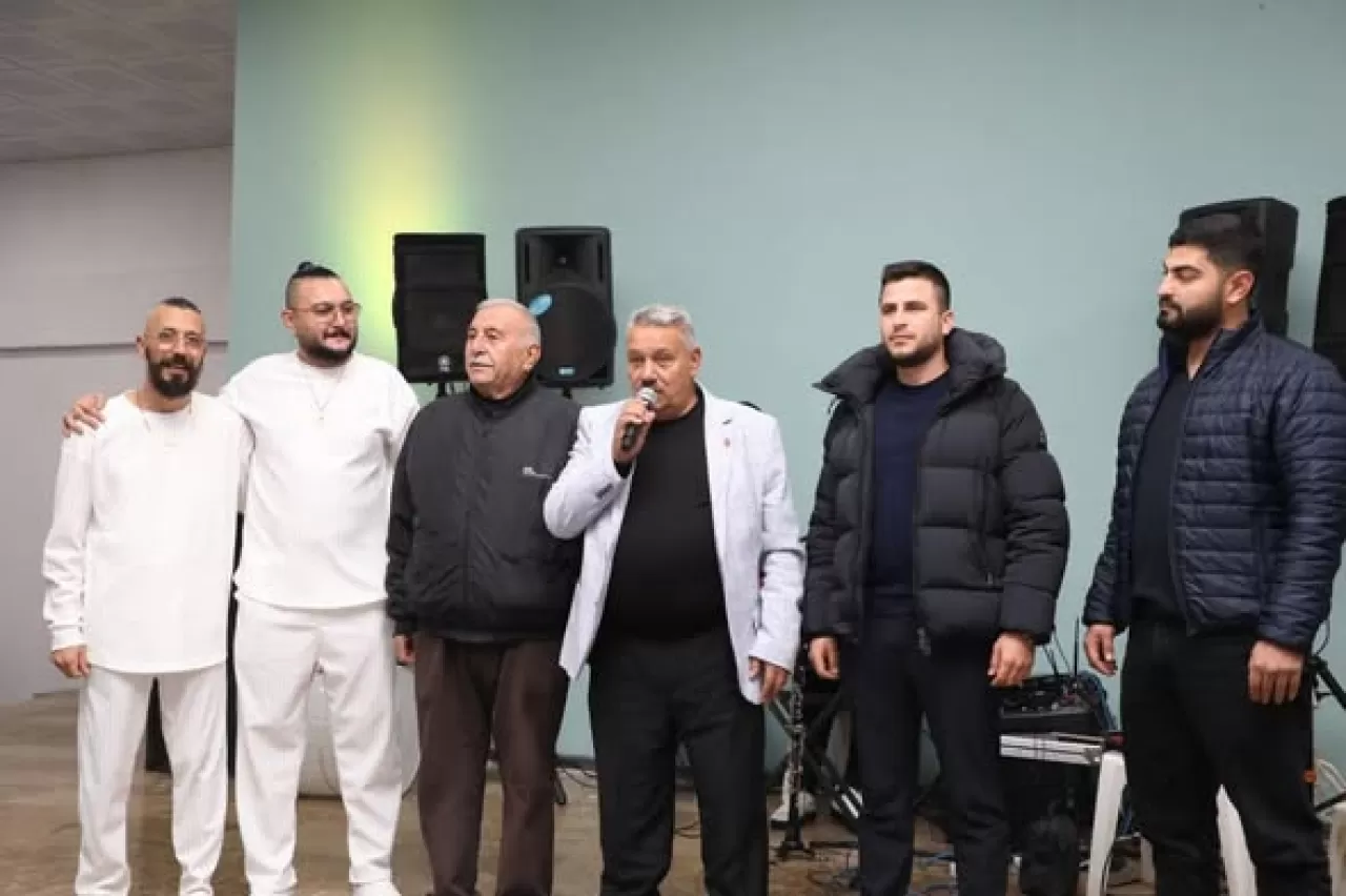 Edremit'te Kadınlar Matinesi Düzenlendi