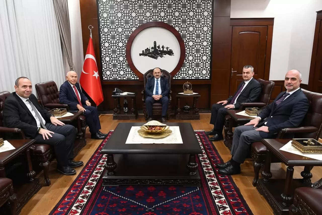 Limak Holding Başkanı Özdemir, Balıkesir Valisi Ustaoğlu'nu Ziyaret Etti