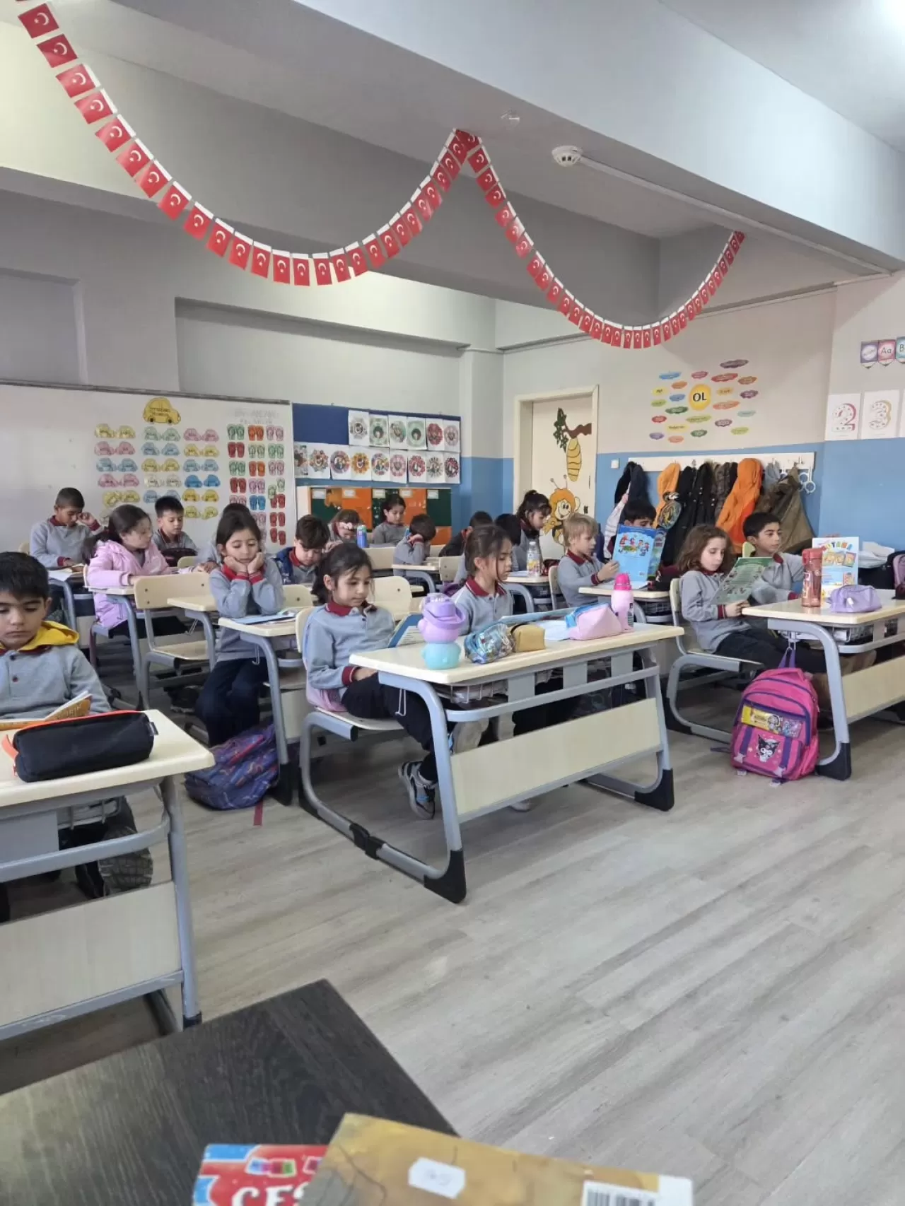 Gömeç'te Tüm Okullarda Eş Zamanlı Kitap Okuma Etkinliği