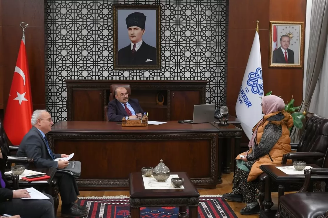 Vali Ustaoğlu, Vatandaşlarla Buluştu: Talepler Dinlendi, Çözüm Yolları Arandı