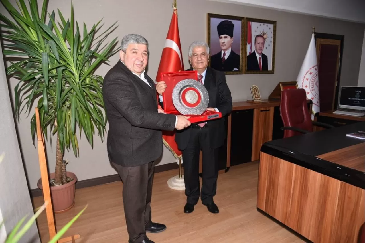 Sendika Temsilcilerinden İl Milli Eğitim Müdürü'ne Hayırlı Olsun Ziyareti