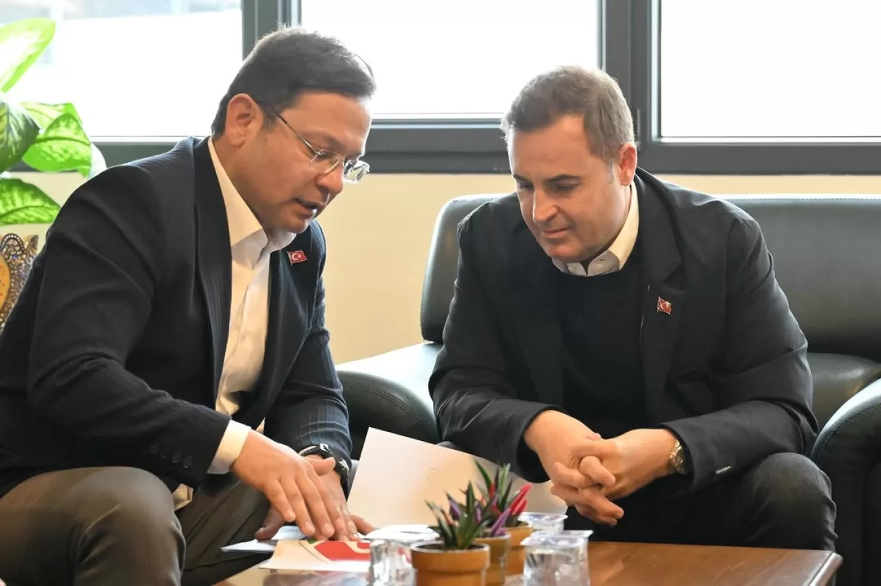 Balıkesir ve Sındırgı Belediye Başkanları Deprem Sonrası Çalışmaları Değerlendirdi