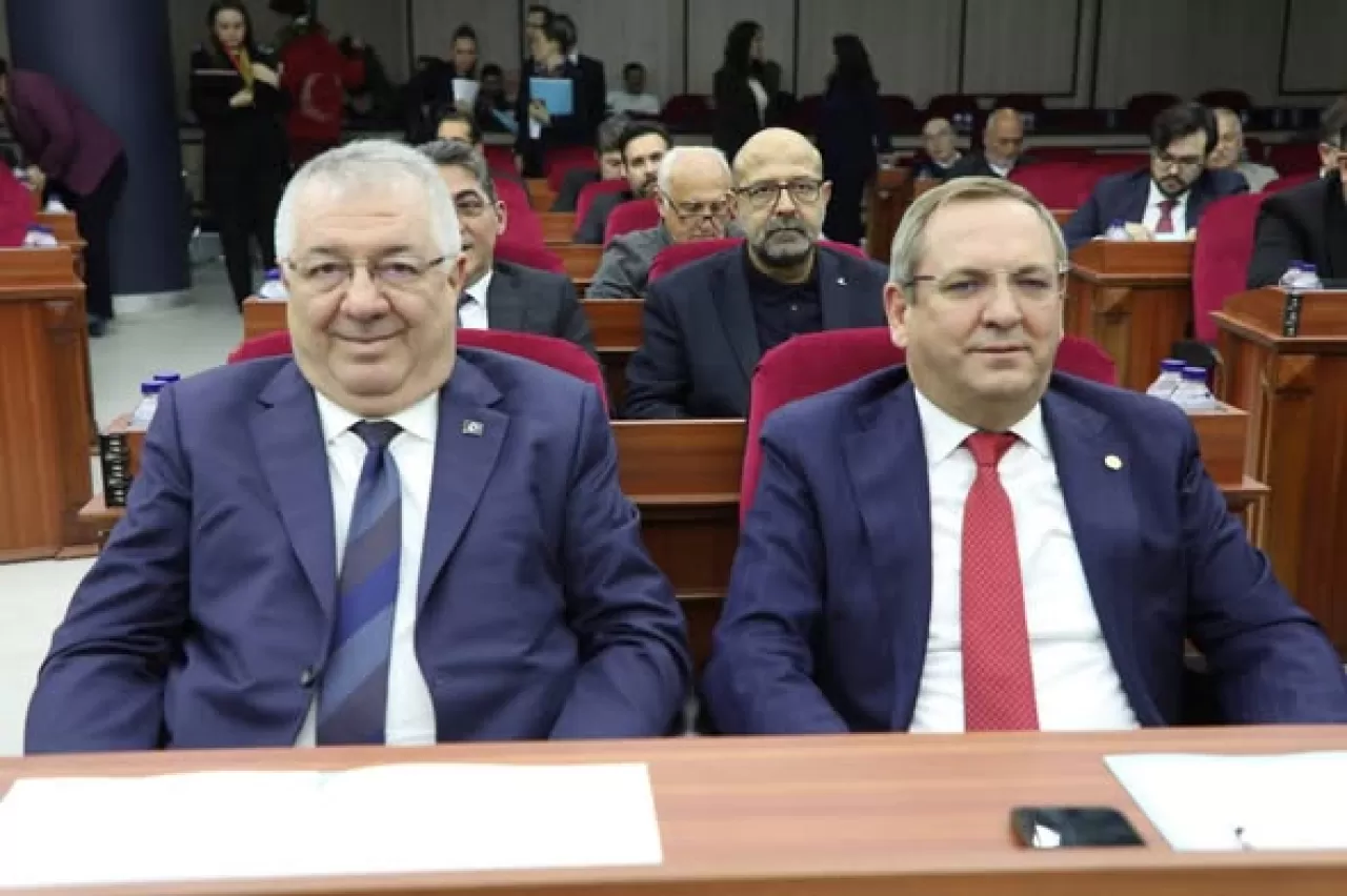 Edremit Belediyesi İki Önemli Meclis Toplantısına Katıldı