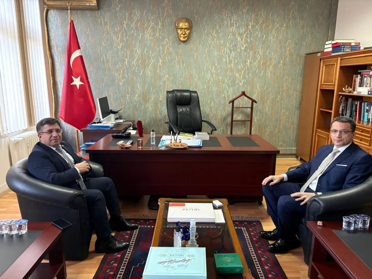 Balıkesir Üniversitesi Rektörü Vali Yardımcısı İlhan'ı Ziyaret Etti