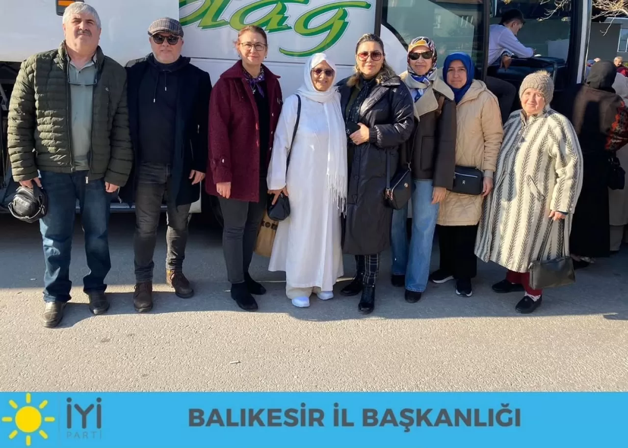 İYİ Parti'den Umre Yolcularına Uğurlama