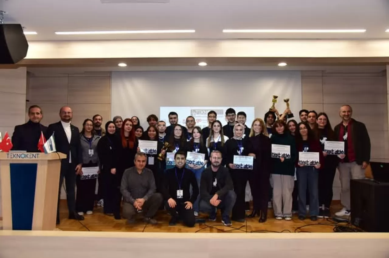 BAÜN'lü Öğrencilerden Oyun Geliştirme Başarısı