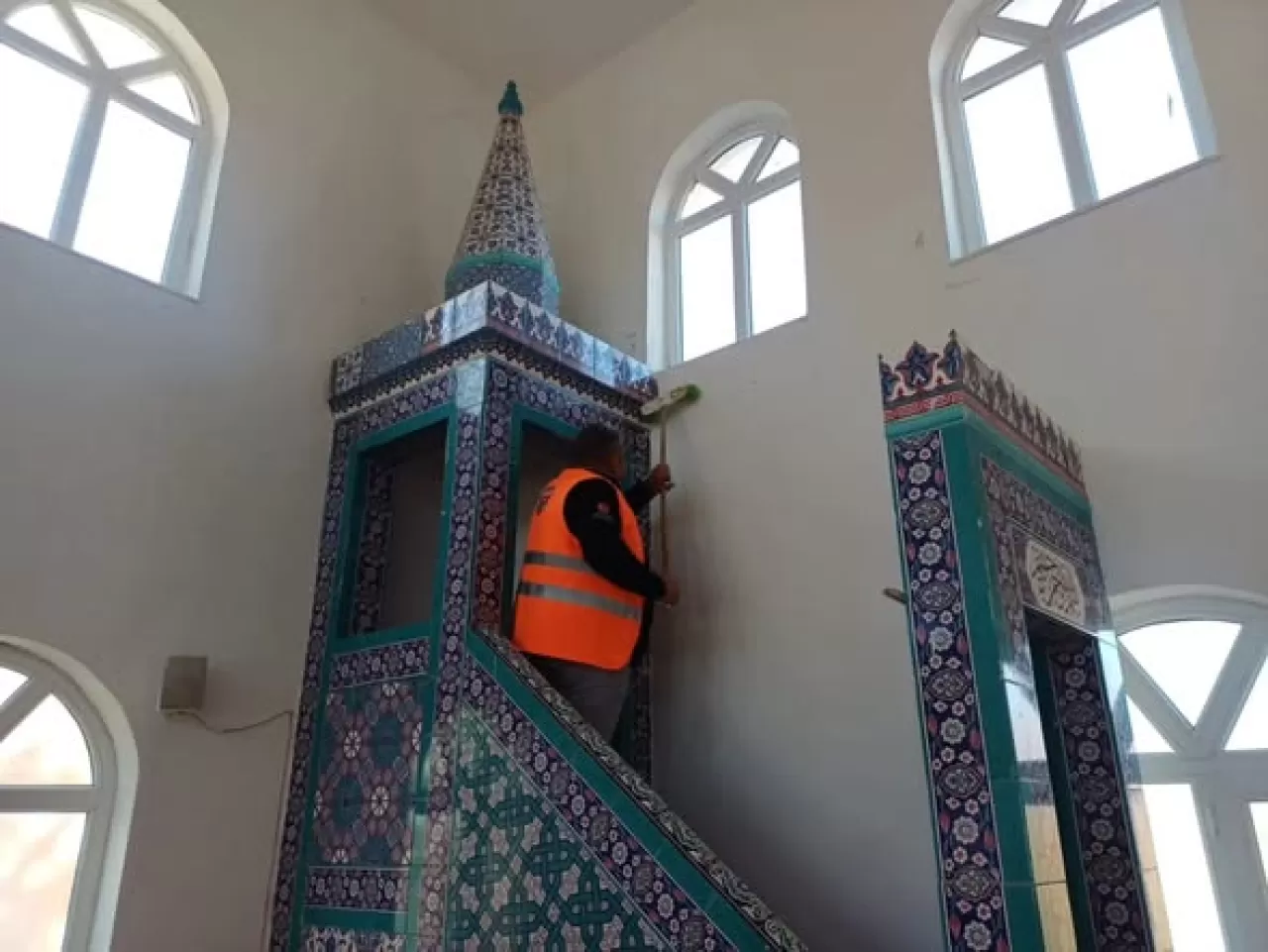 Sındırgı'da Sosyal Belediyecilik: Ekipler Kırsal Mahallelerde Kapı Kapı Dolaşıyor