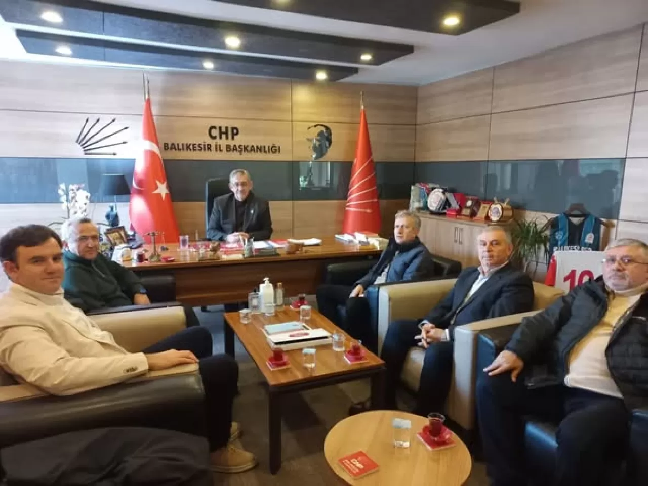 CHP'li Susurluk Belediye Başkanı, İl Başkanlığını Ziyaret Etti