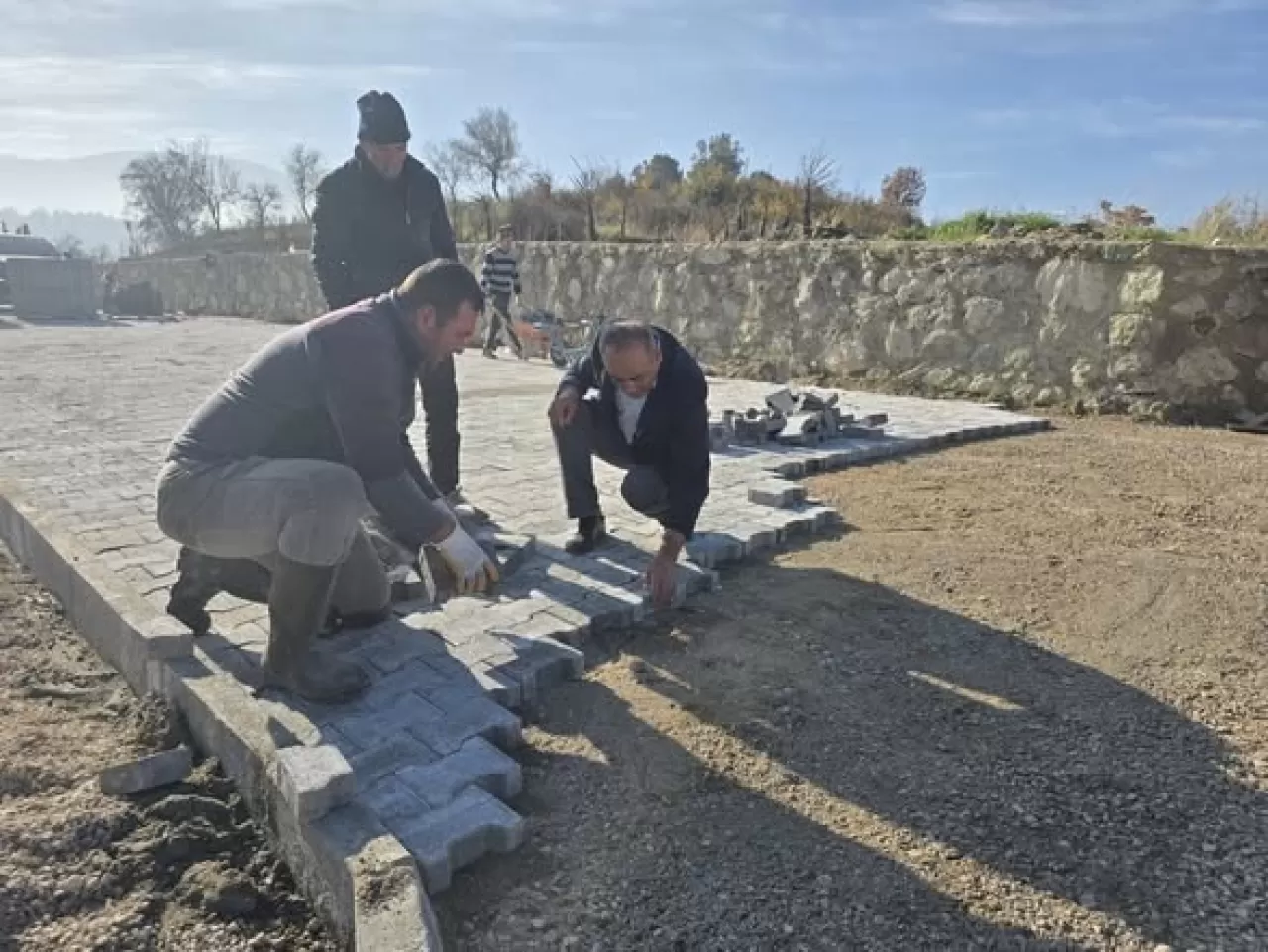 Sındırgı'da Devam Eden Belediye Projeleri Yerinde İncelendi