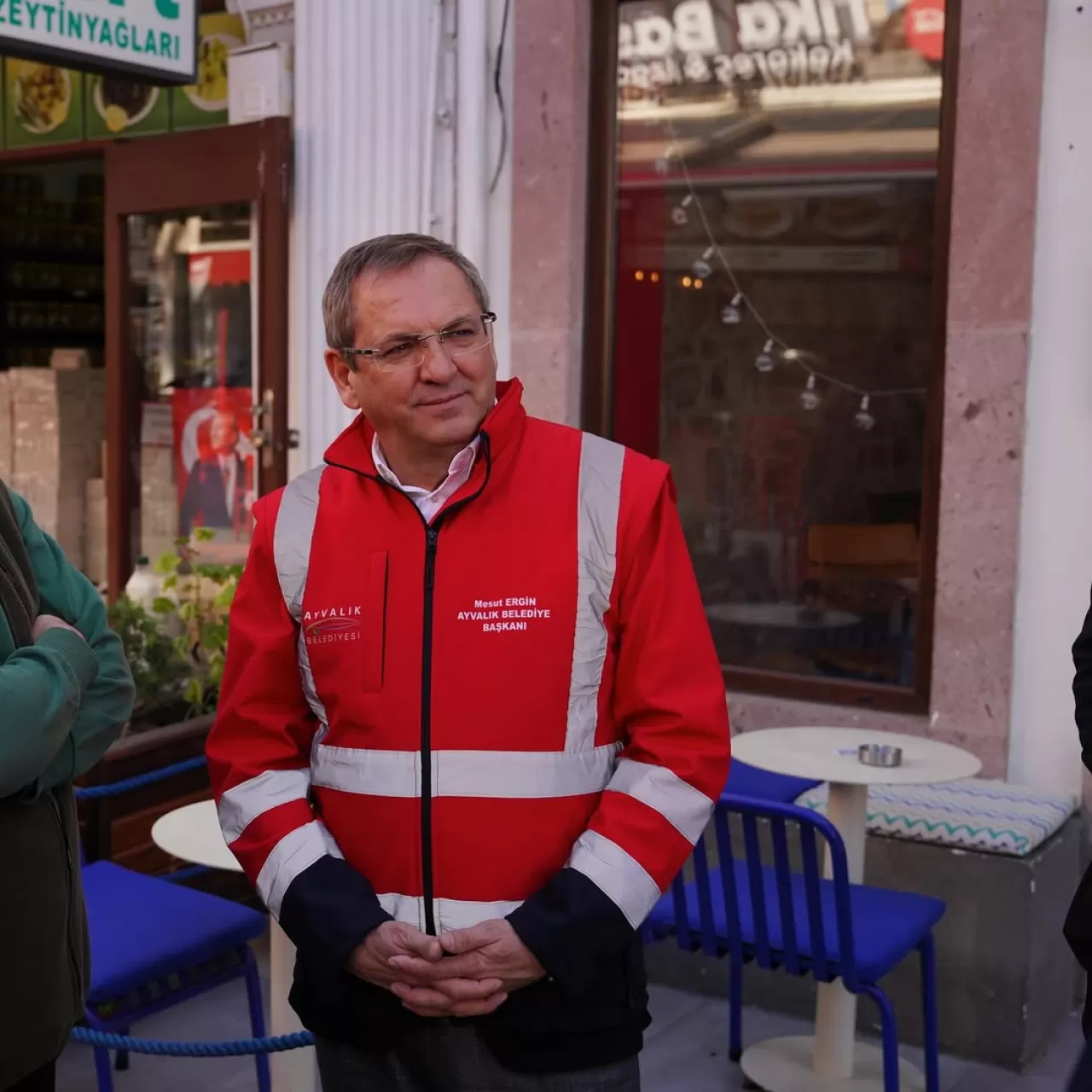 Ayvalık'ın Tarihi Gümrük Meydanı Yenileniyor