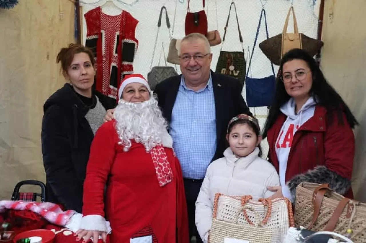 Edremit'te Yeni Yıl Coşkusu "Yeni Yıl Panayırı" ile Başladı