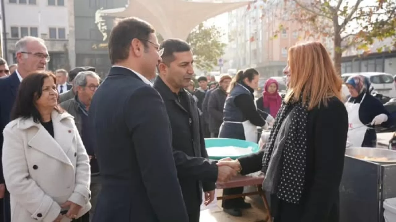 Sındırgı'da Deprem Sonrası Lokma Hayrı ve Dayanışma