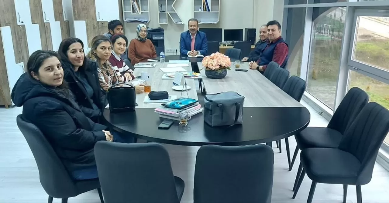 İvrindi'de Öğrenciler Şiirle Buluşuyor: 