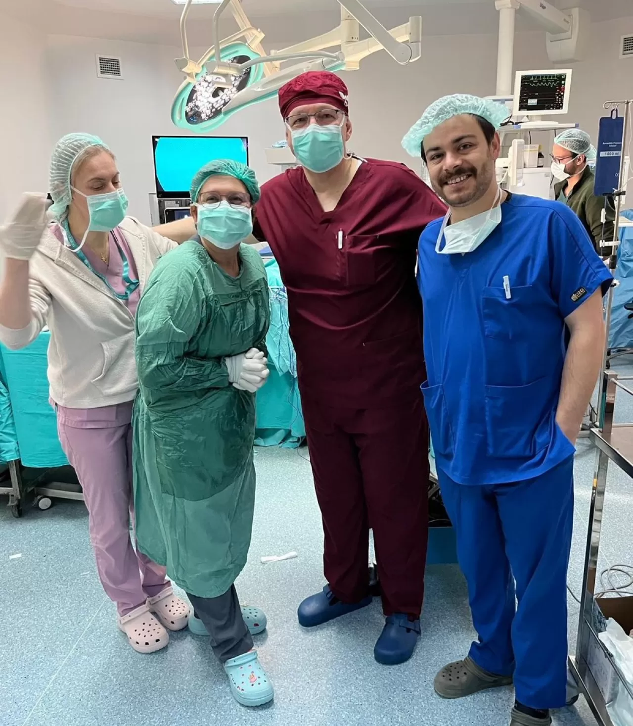 Emekli Hekim, Yarım Kalan Uzmanlık Hayalini 57 Yaşında Gerçekleştirdi