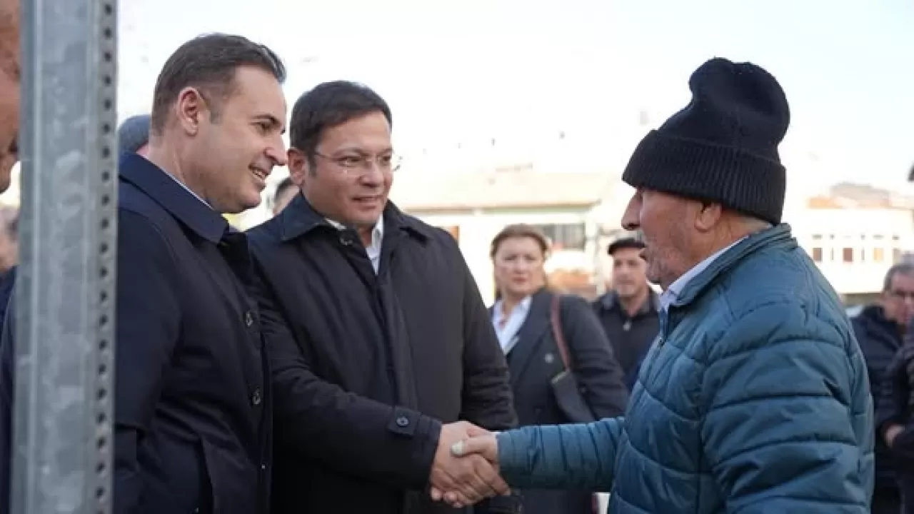 Sındırgı'da Yerel Yönetim ve Vatandaş Buluşması: Esnaf ve Depremzedeler Ziyaret Edildi