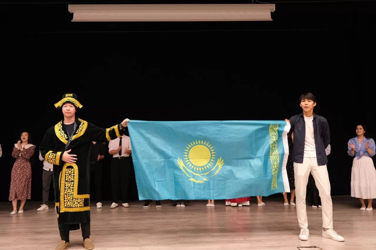 Balıkesir'de Kazakistan Tanıtım Günü Renkli Görüntülere Sahne Oldu