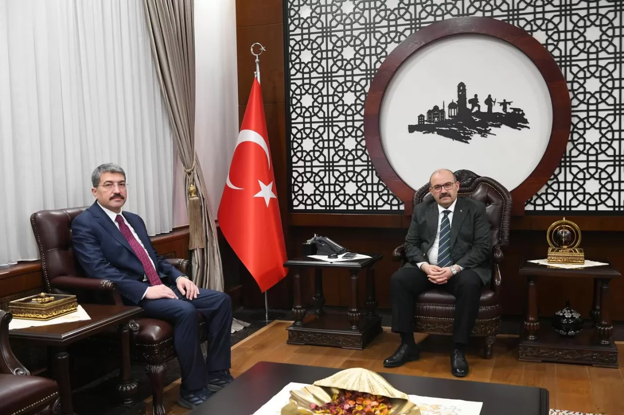 Burhaniye Başsavcısı Vali Ustaoğlu'nu Ziyaret Etti