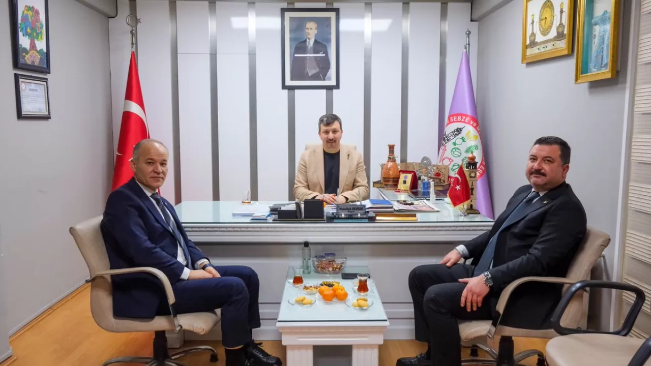 MHP'li Milletvekili Yüksel ve İl Başkanı Tunç'tan Esnaf Odasına Ziyaret