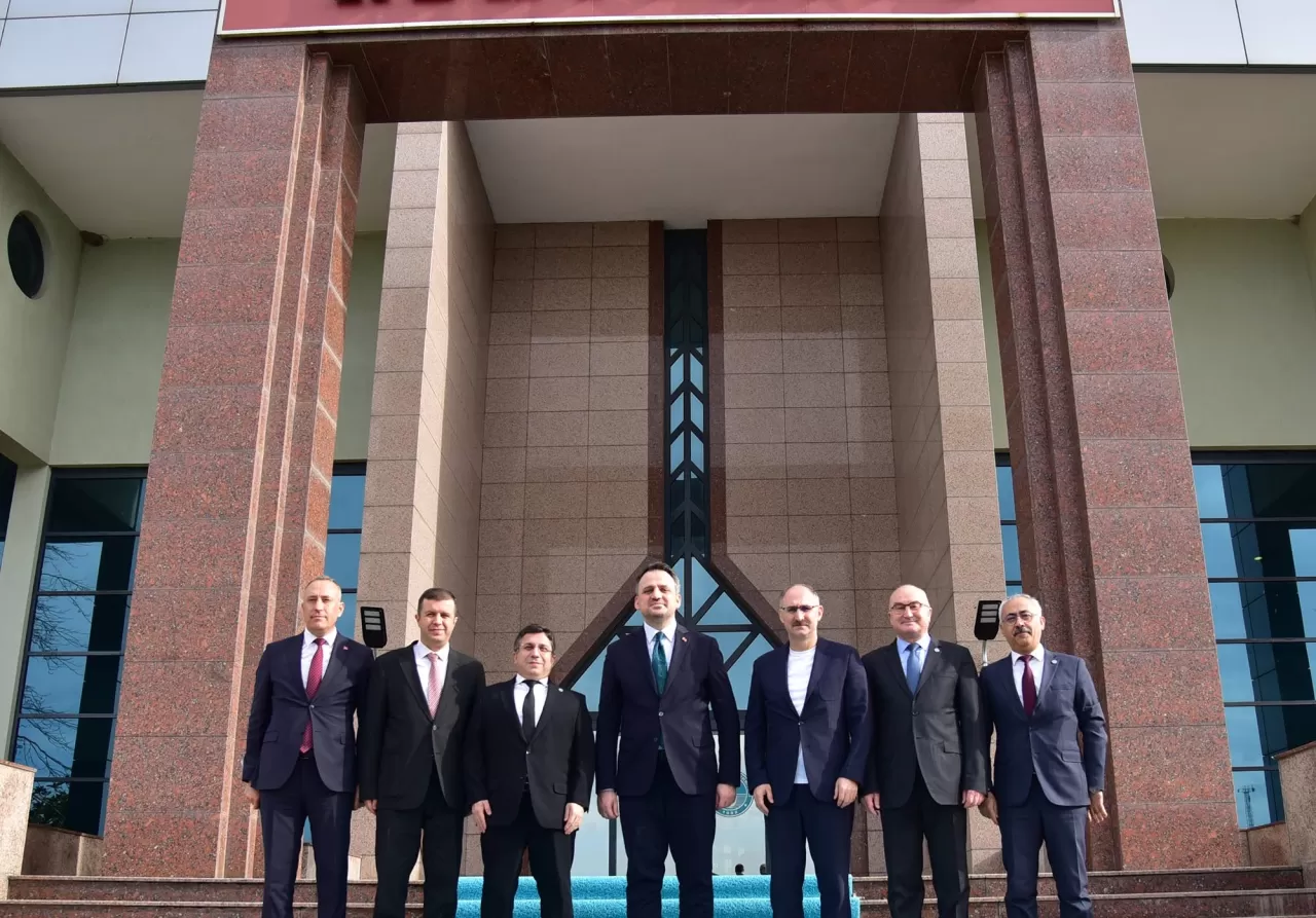 Gençlik ve Spor Bakan Yardımcısı Dr. Enes Eminoğlu Balıkesir Üniversitesi'ni Ziyaret Etti