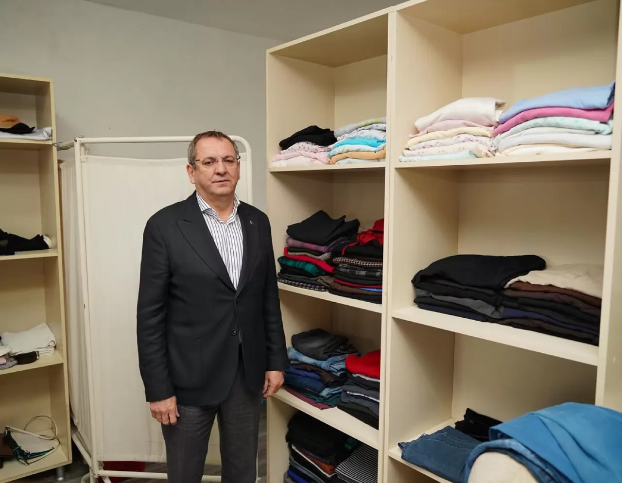 Ayvalık Belediyesi Sosyal Market'ten 2.590 Kişiye Ücretsiz Destek