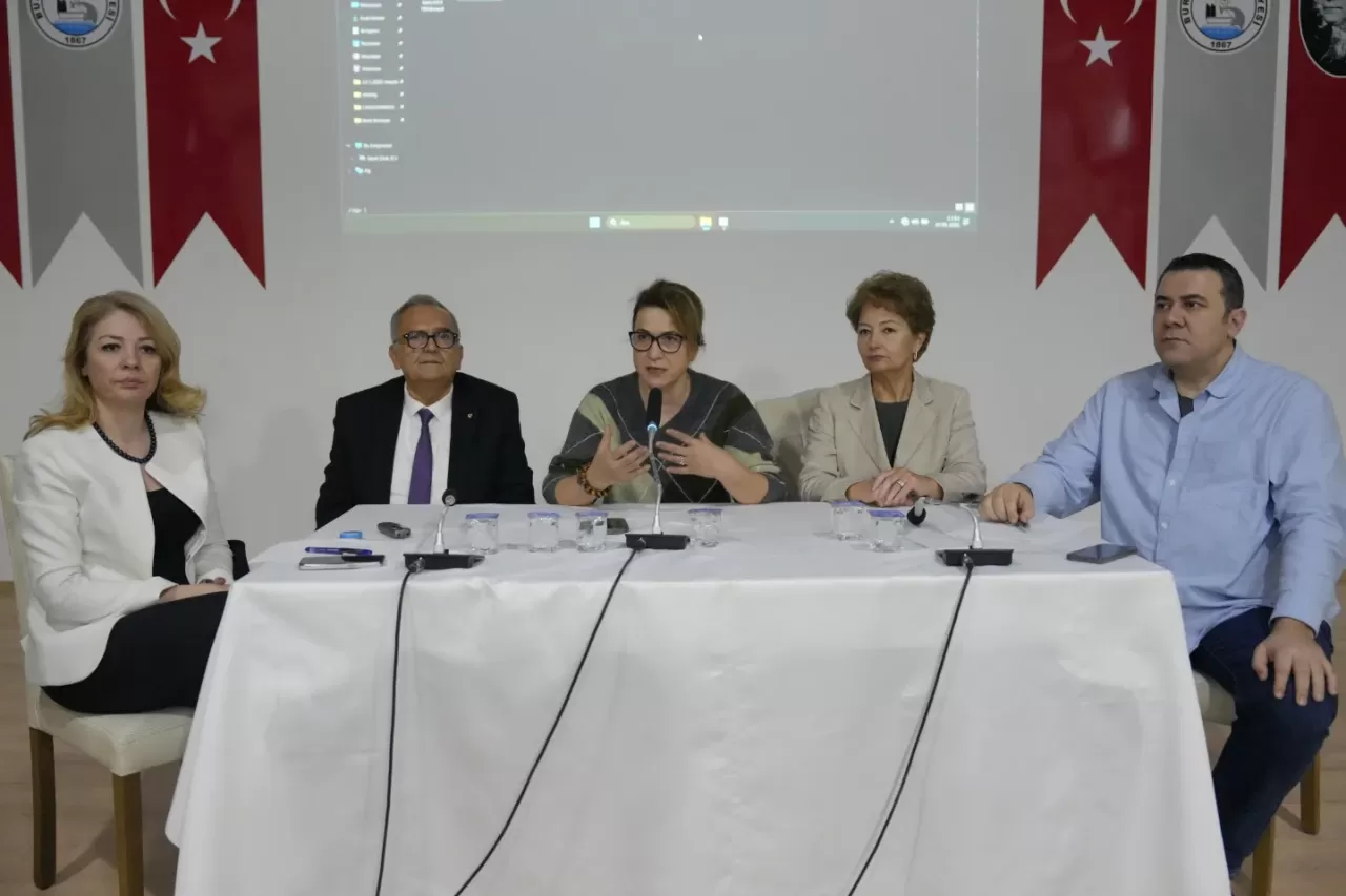 Balıkesir'de İlçe Kent Konseyleri Bir Araya Geldi