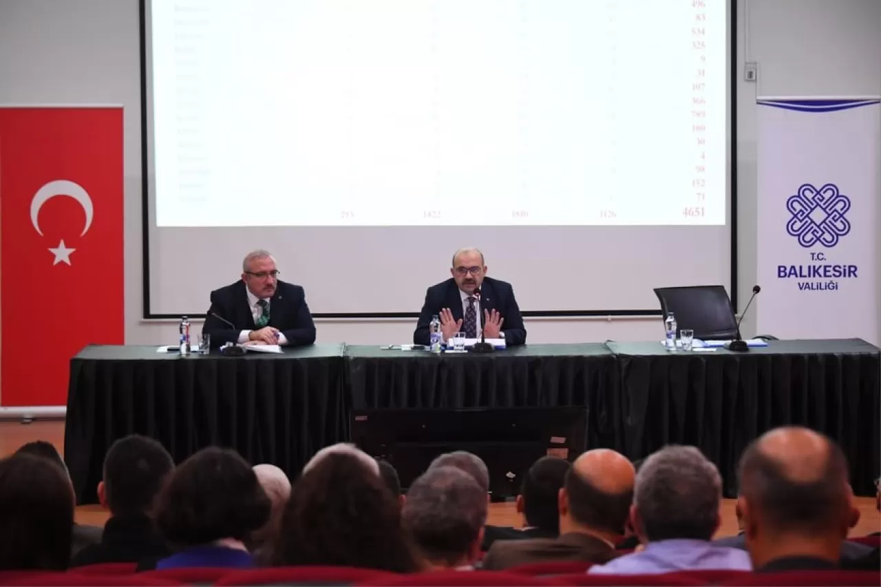 Balıkesir'de Sokak Hayvanları İçin İstişare Toplantısı Yapıldı