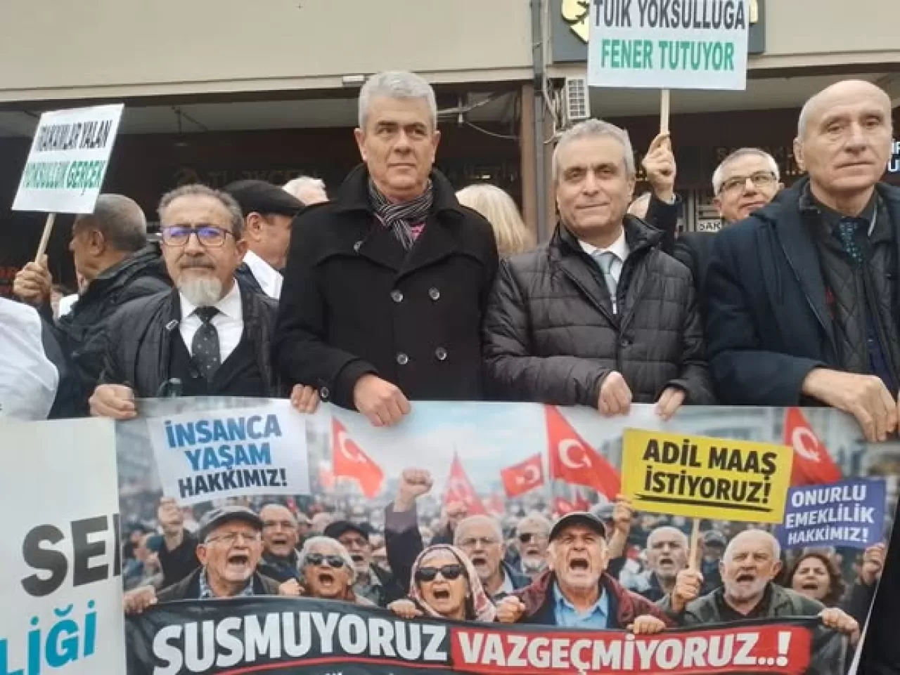 Emekliler Onurlu Yaşam İçin Sesini Yükseltti