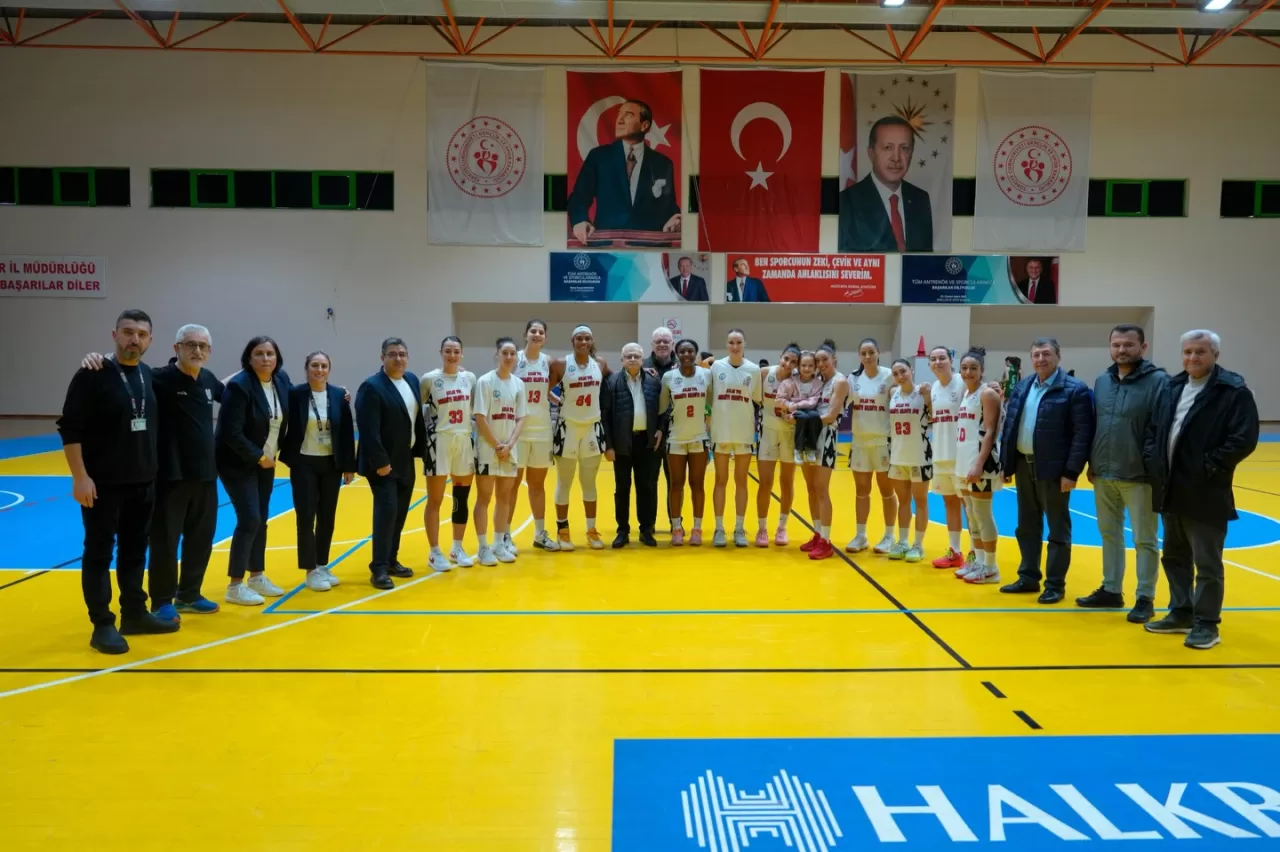 Burhaniye Belediyespor, Saha Avantajını Galibiyete Çevirdi