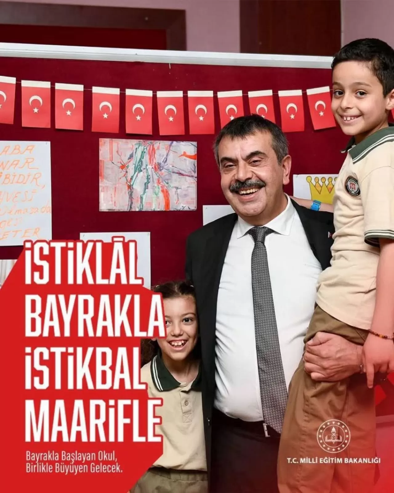 Edremit'te Eğitim, Bayrakla Başlıyor