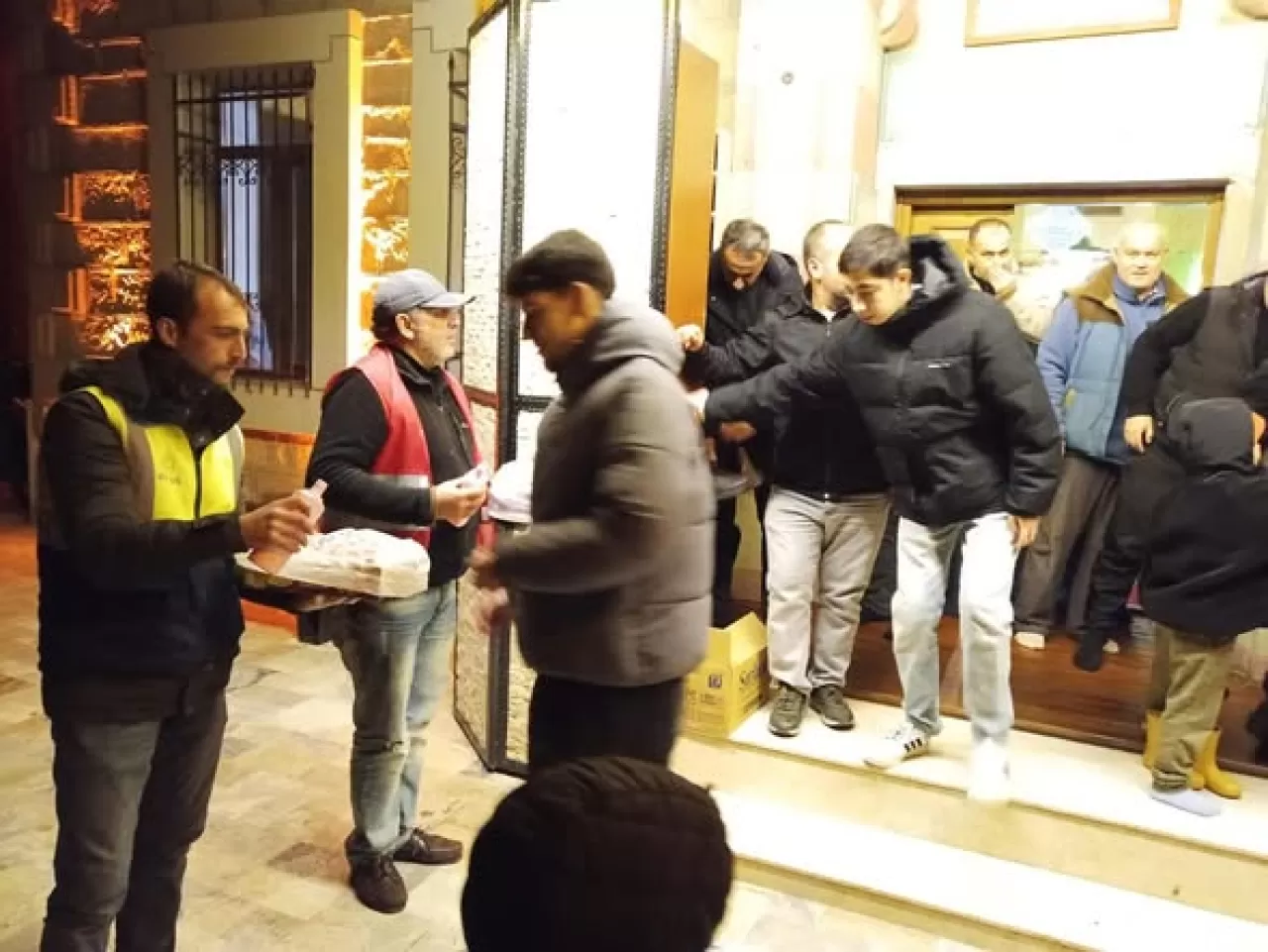 Küçükkuyu'da Berat Kandili'nde Birlik ve Beraberlik Ruhu Yaşatıldı