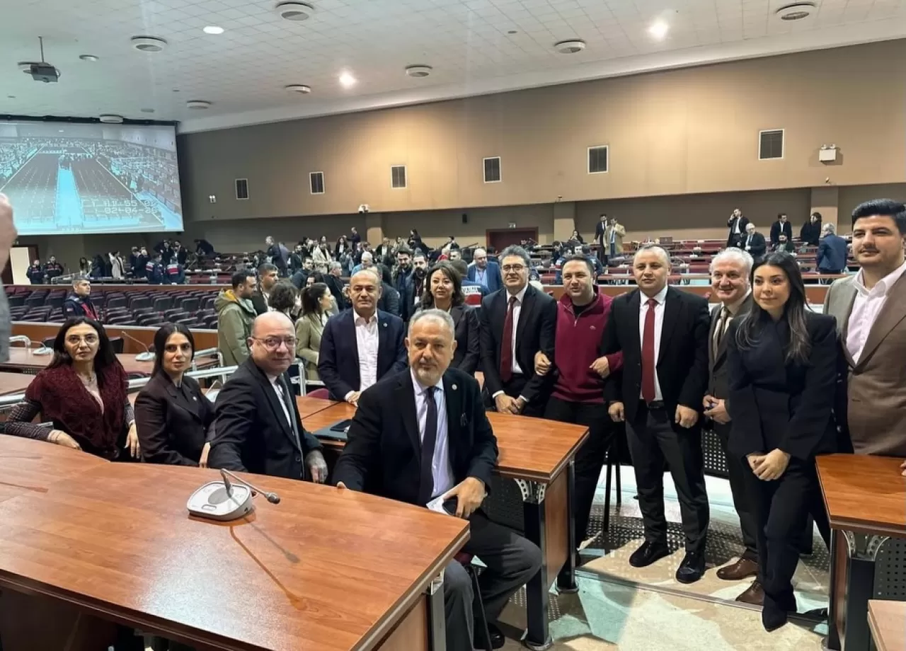 Ensar Aytekin'den Silivri'deki Yargılamalara Destek