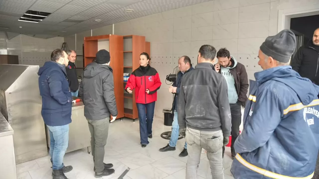 Sındırgı'da Deprem Hasarı Onarılıyor: Kent Lokantası ve Akpınar Yaşam Merkezi'nde Çalışmalar Hızla Sürüyor