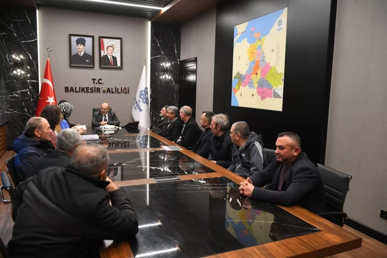 Balıkesir Valisi Ustaoğlu, Muhtarlarla Haftalık Buluşmasını Gerçekleştirdi