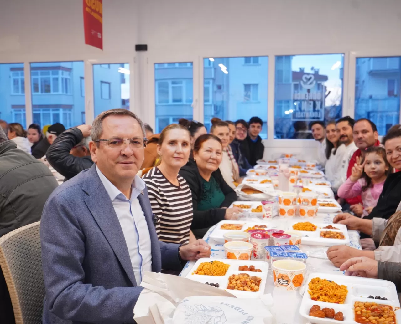 Ayvalık Belediye Başkanı Hemşehrileriyle Armutçuk'ta İftarda Buluştu