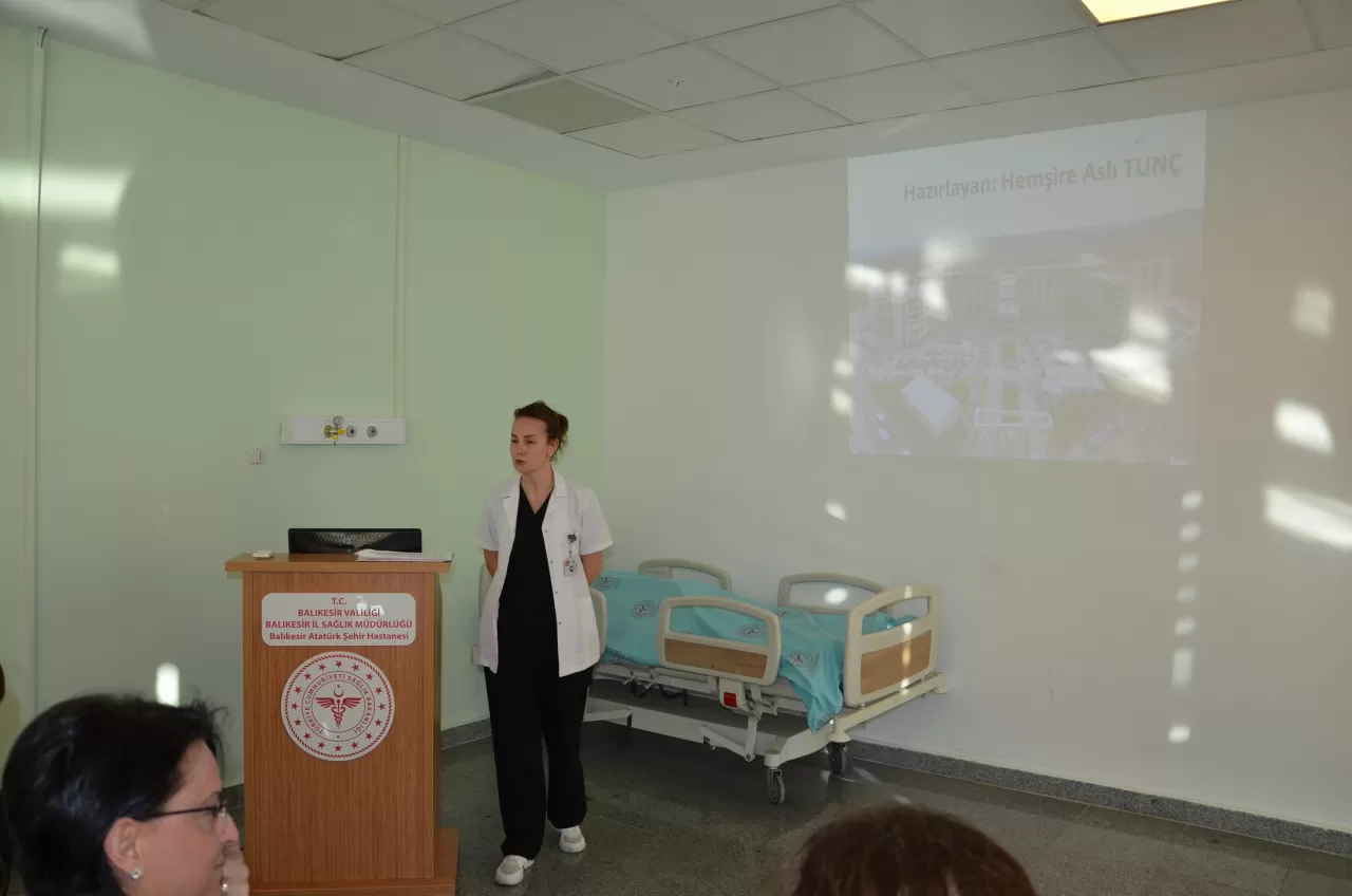 Balıkesir'de Yoğun Bakım Hemşireliği Eğitimi Başladı