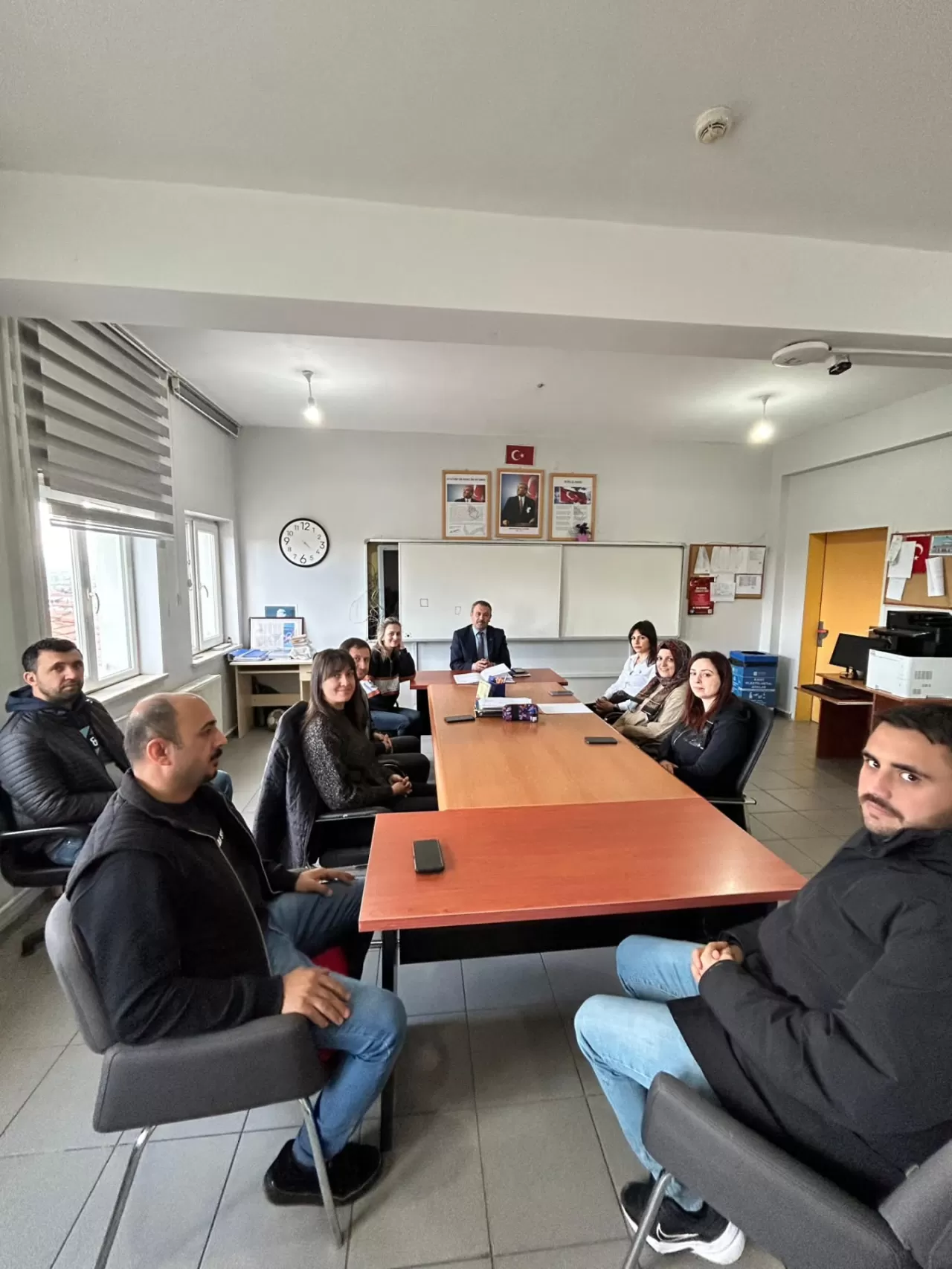 İvrindi İlçe Milli Eğitim Müdürü Mustafa Yücel, Bozören İlkokul-Ortaokulu'nu Ziyaret Etti