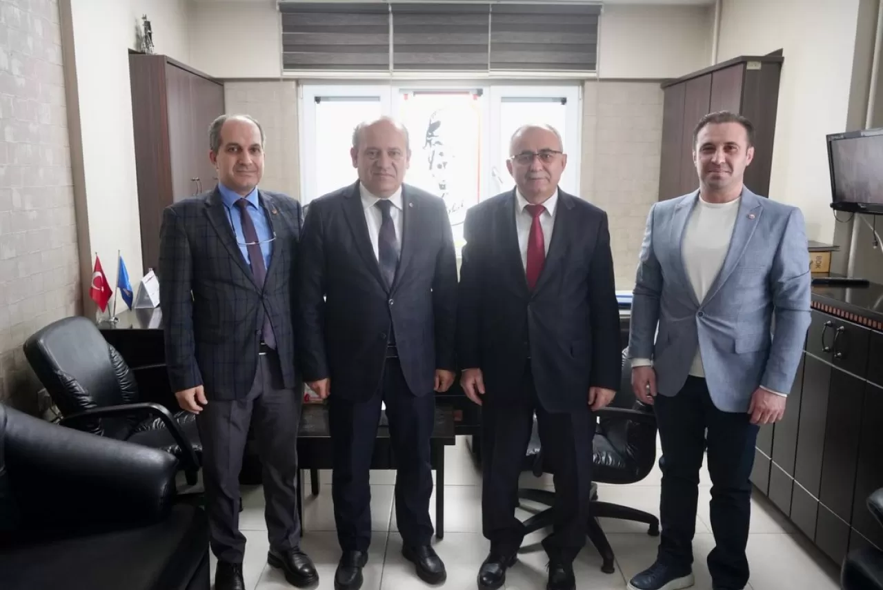 Edremit Ticaret Odası Vergi Dairesi'ni Ziyaret Etti