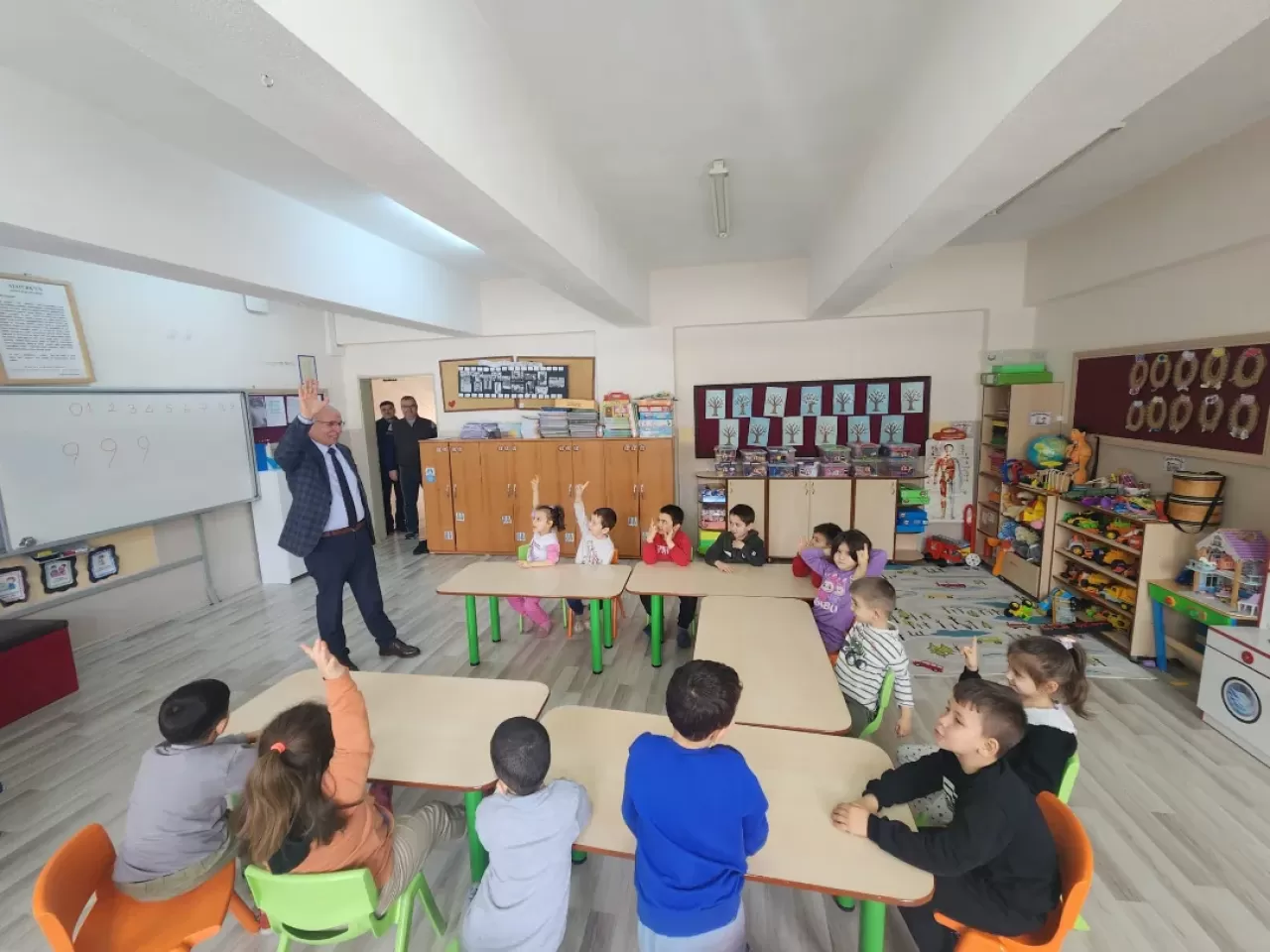 Karesi İlçe Milli Eğitim Müdürü Bakacak Okulu'nda İncelemelerde Bulundu