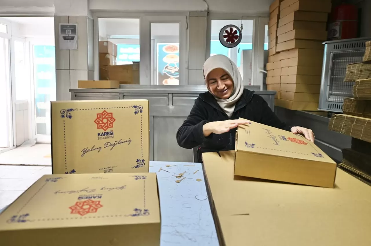 Karesi Belediyesi'nden Binlerce Aileye İftar Desteği