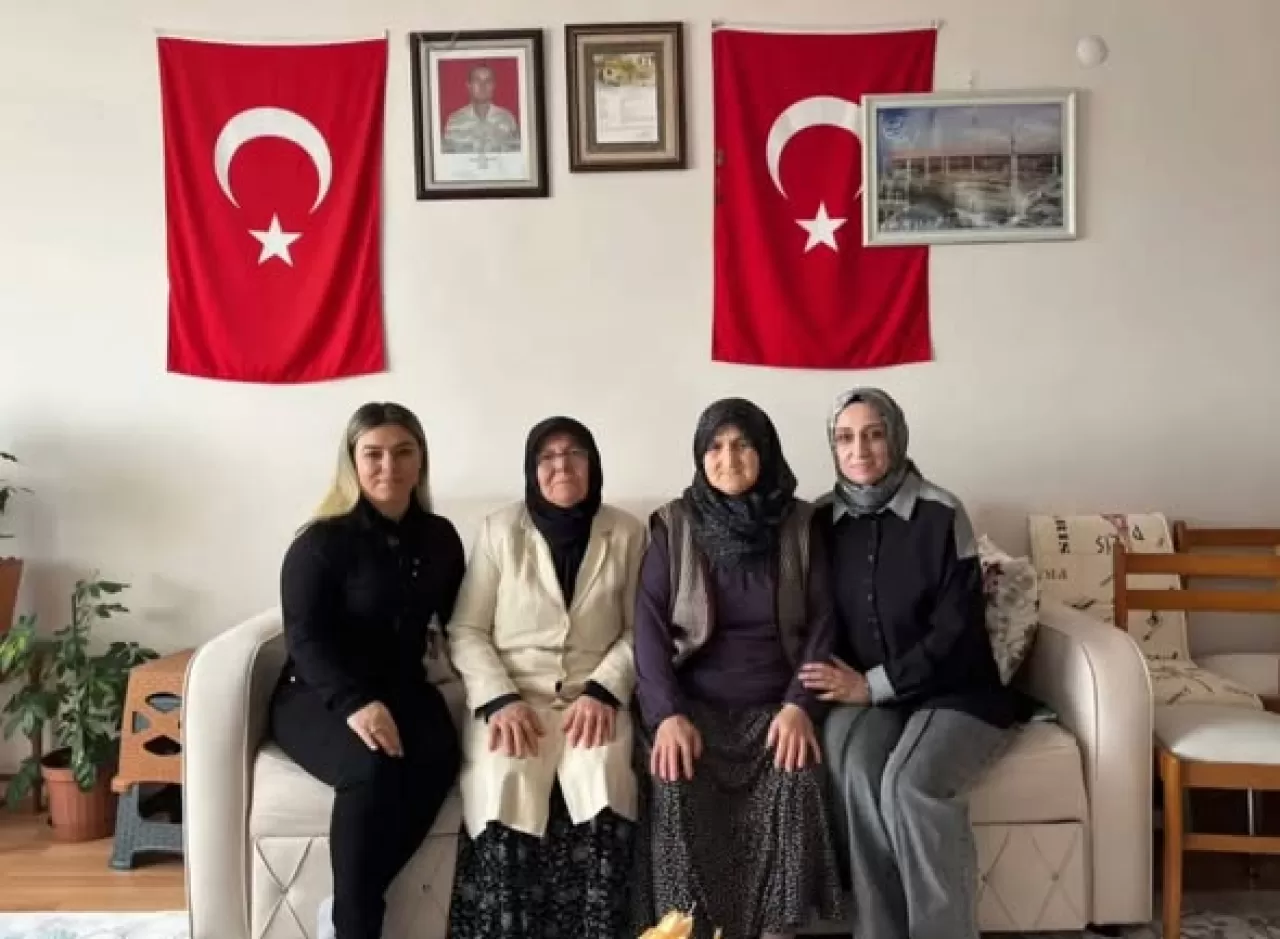 AK Parti Balıkesir'de Ramazan'da Gönül Sofraları Kuruyor