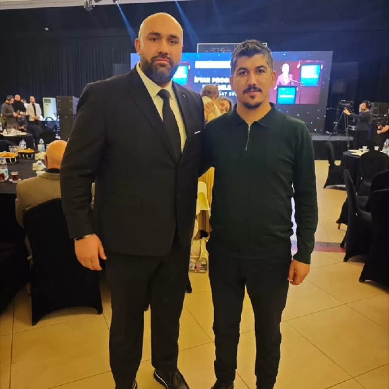 CHP'li Can, Demirezen Vakfı'nın İftarında Buluştu