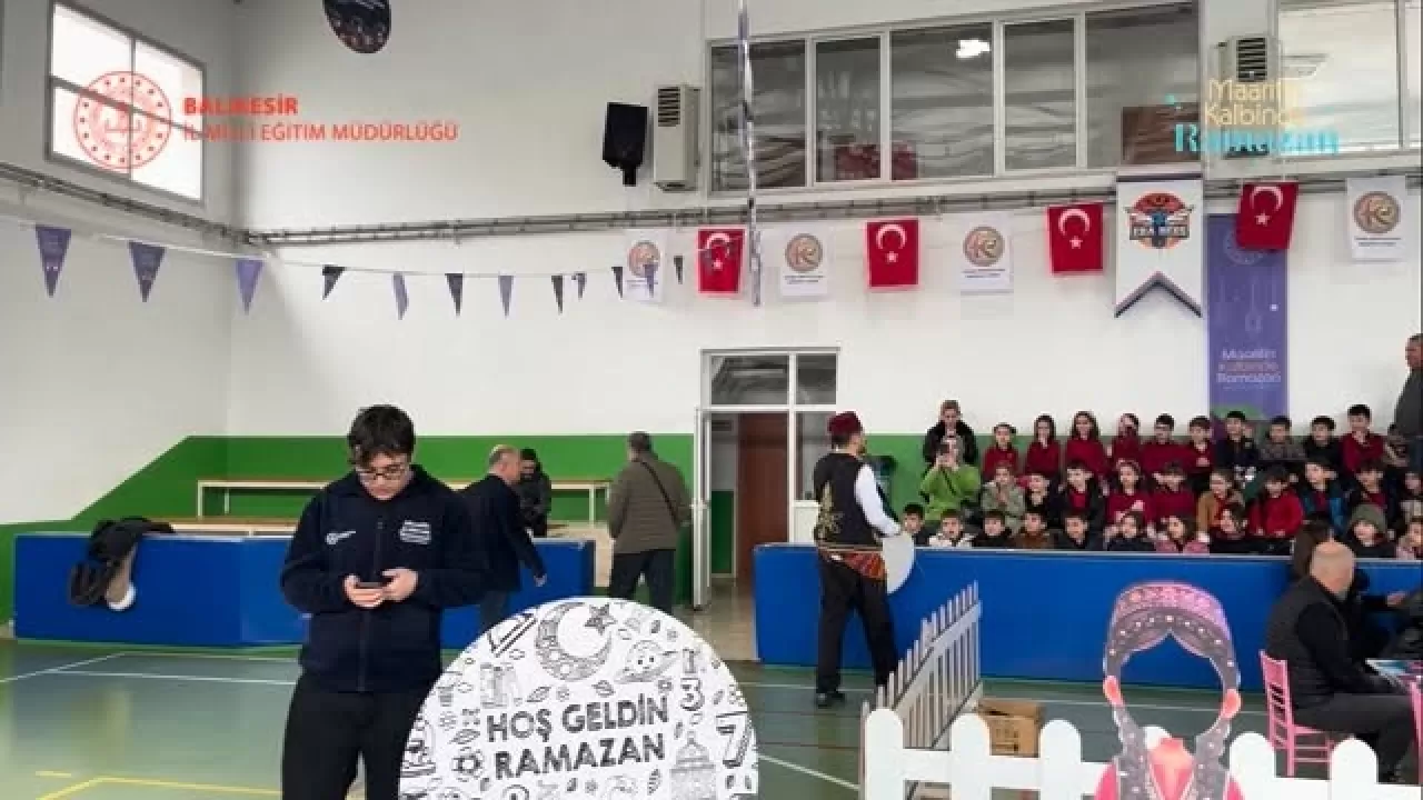 Balıkesir'de Öğrenciler 