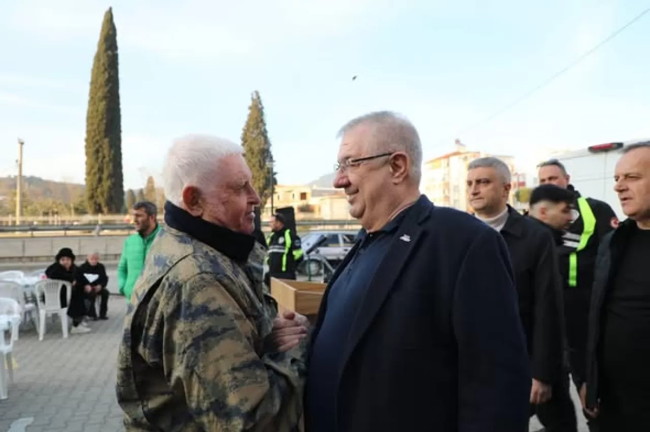 Edremit Belediye Başkanı Kadıköy'de Esnaf Ziyareti Gerçekleştirdi