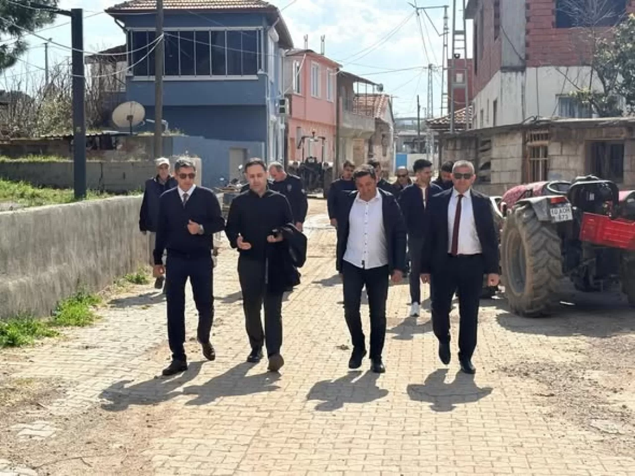 Gömeç Kaymakamı Kuyualan Köyü'nde İncelemede Bulundu